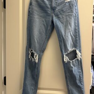 American Eagle Outfitters Light Blue Distressed Mom Jeans